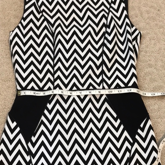 Chevron zigzag bodycon dress - Picture 6 of 6